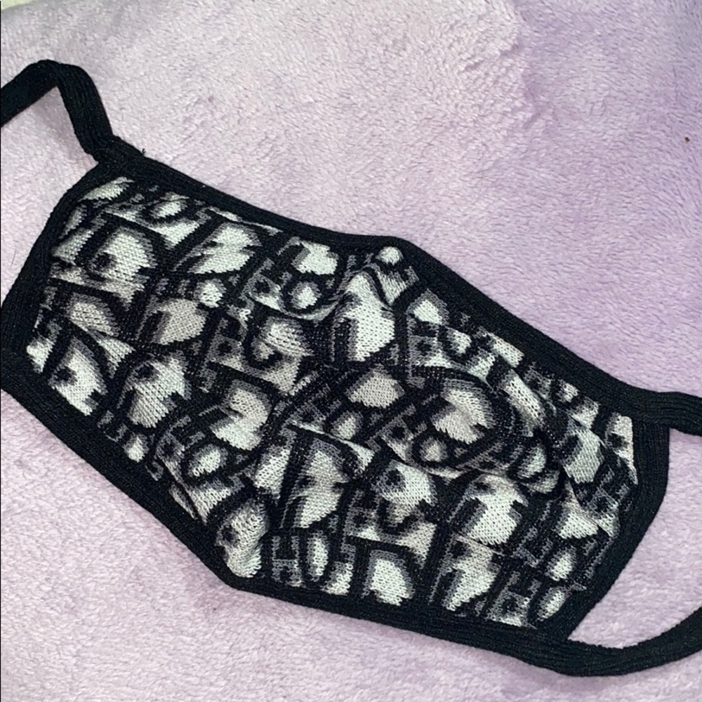Brand new black and white mask